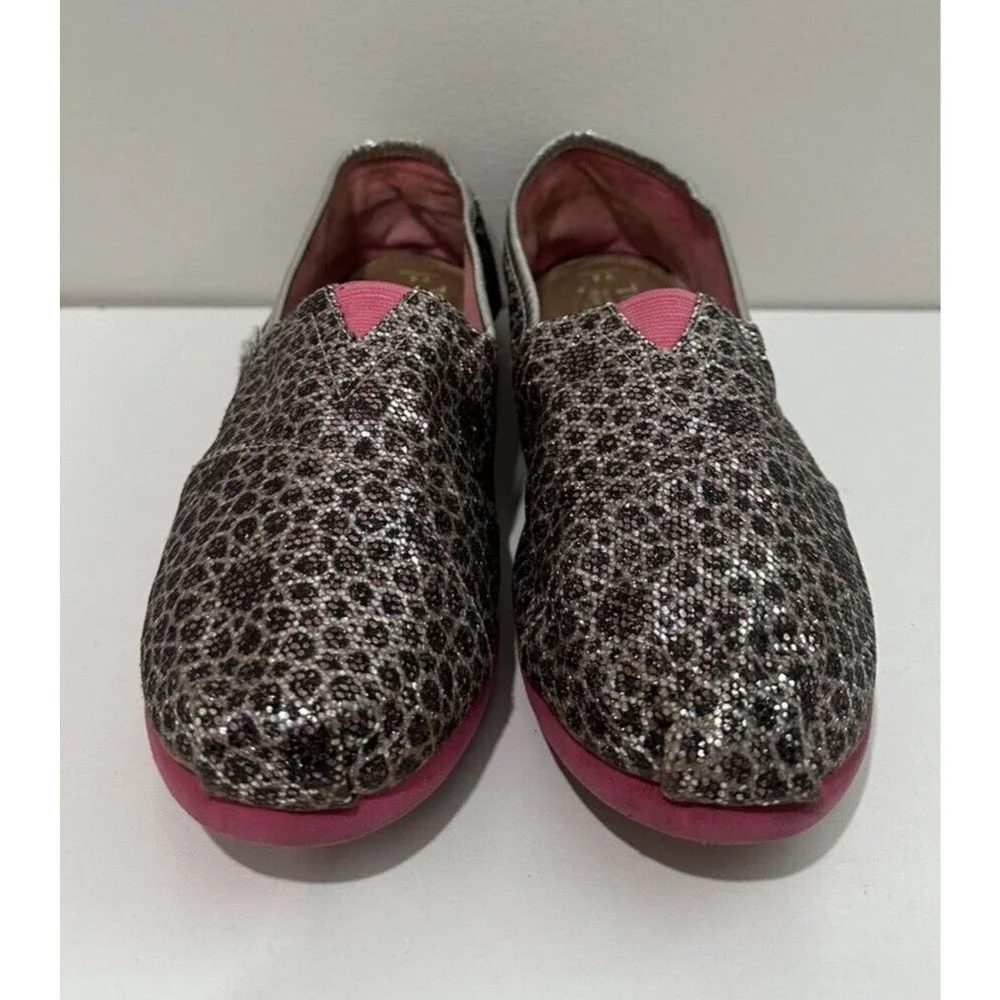 Toms girls size 4 youth pink shimmer flat slip on shoes